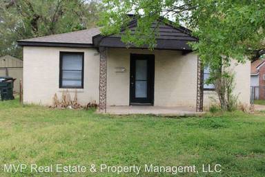 Main picture of 505 E Curtis Dr