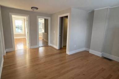 Main picture of 13 Hampden St