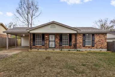 Main picture of 3302 Cedar Springs Dr