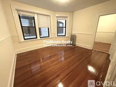 Main picture of 881 Massachusetts Ave
