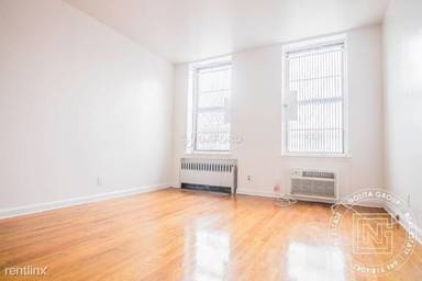 Main picture of 220 1st Ave