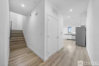 Main picture of 5612 Lexington Ave