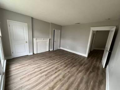 Main picture of 2513 Bank St