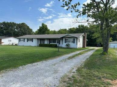 Main picture of 428 N Roote Ave