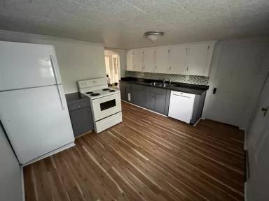 Main picture of 75 Glass St