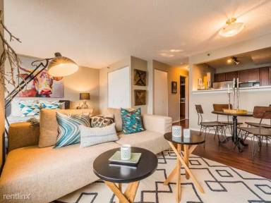 Main picture of 600 N Lake Shore Dr Condos