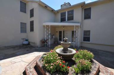 Main picture of 1720 San Carlos Ave