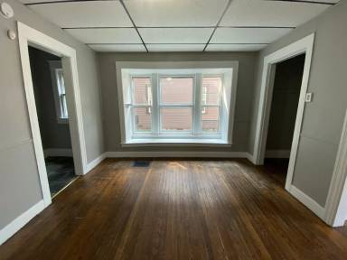 Main picture of 219 Shelter St