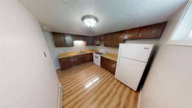 Main picture of 902 1/2 5th Ave NW