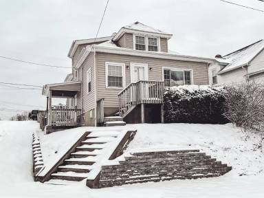 Main picture of 2701 Lafayette St