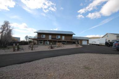 Main picture of 2100 6th St NW