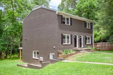 Main picture of 247 Stribling Ave