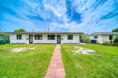 Main picture of 8620 SW 128th St