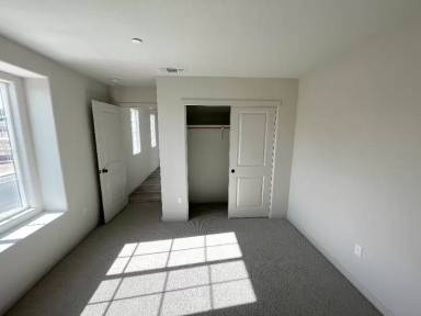 Main picture of 413 Douglas St