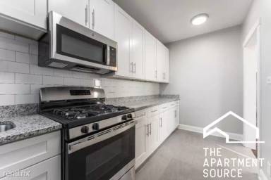 Main picture of 4150 N Sacramento Ave