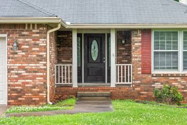 Main picture of 735 Cayce Dr