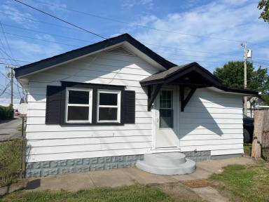 Main picture of 113 Monmoor Ave