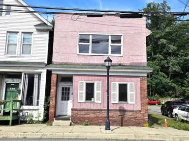 Main picture of 522 N Main St