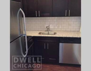 Main picture of 6748 N Ashland Ave