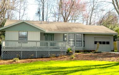 Main picture of 471 Lawrence Dr