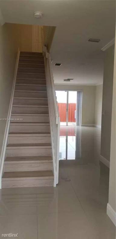 Main picture of 5400 NW 107th Ave