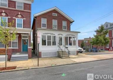 Main picture of 514 Park Ave
