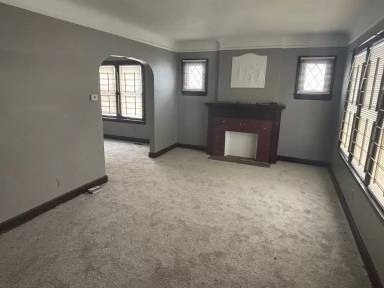 Main picture of 19231 Mapleview St