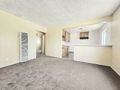 Main picture of 8868 Wall St