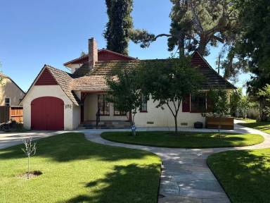 Main picture of 637 Adams Ave