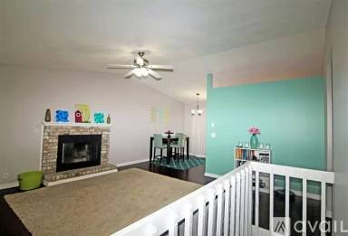 Main picture of 2435 N Ridgewood Dr