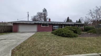 Main picture of 1005 E 8th St
