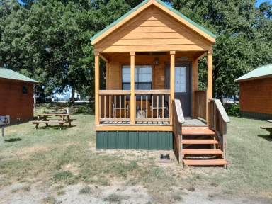 Main picture of 10283 McKenzie