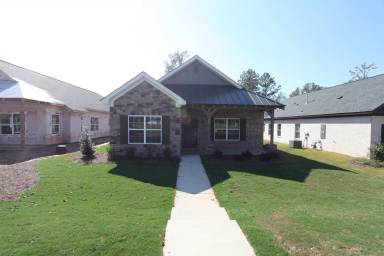 Main picture of 1103 Runningvine Ln