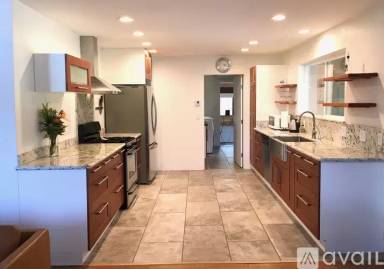 Main picture of 35 Pierce Dr