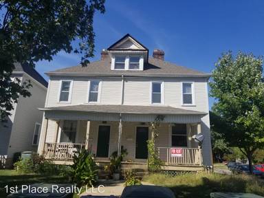 Main picture of 100 E Tompkins St