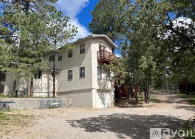 Main picture of 110 War Bow Rd