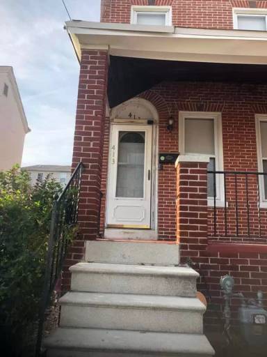 Main picture of 413 S Franklin St