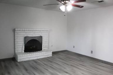 Main picture of 2601 Courtleigh Dr