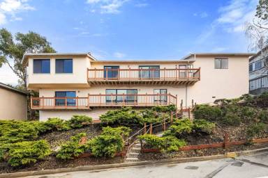 Main picture of 70 Adam Ct