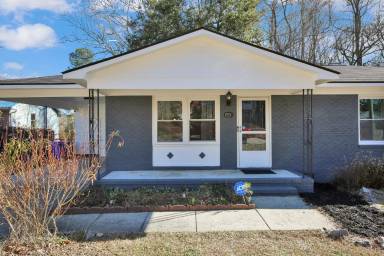Main picture of 1923 Ashton Rd