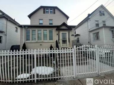 Main picture of 258 19th Ave