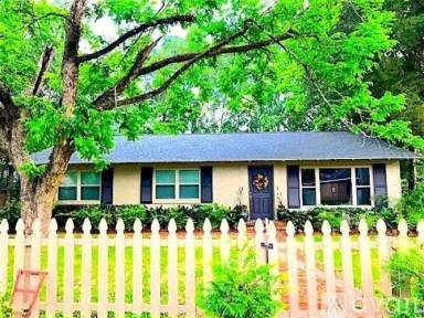 Main picture of 760 Prospect Ave