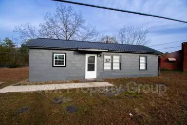 Main picture of 712 Eva Cir