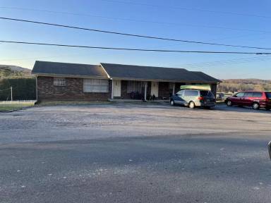 Main picture of 584 Withrow Rd