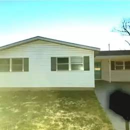 Main picture of 703 NW 7th St