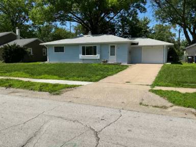 Main picture of 7602 Parker St