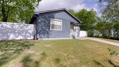 Main picture of 1007 Houston St