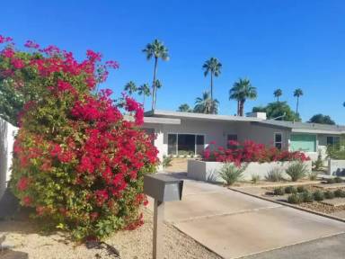 Main picture of 870 E San Lorenzo Rd
