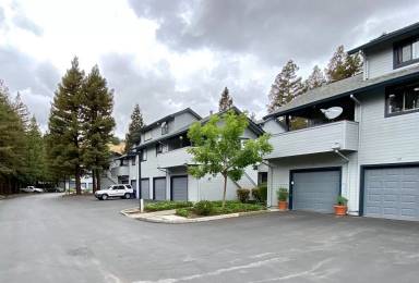 Main picture of 17 Village Pkwy