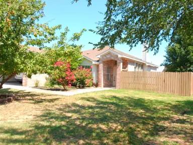 Main picture of 518 Lonestar Park Ln